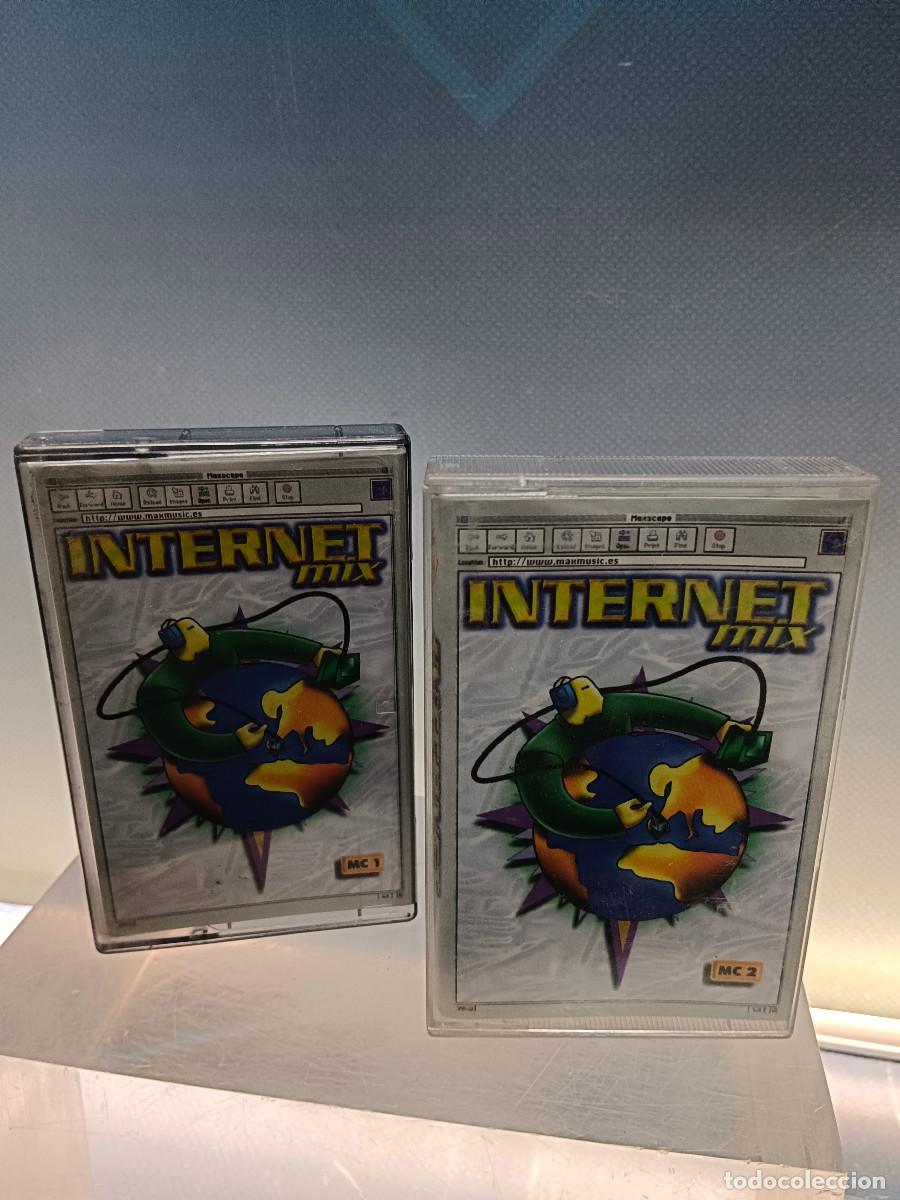 Casetes antiguos: casete, cassette, dos casetes INTERNET MIX
