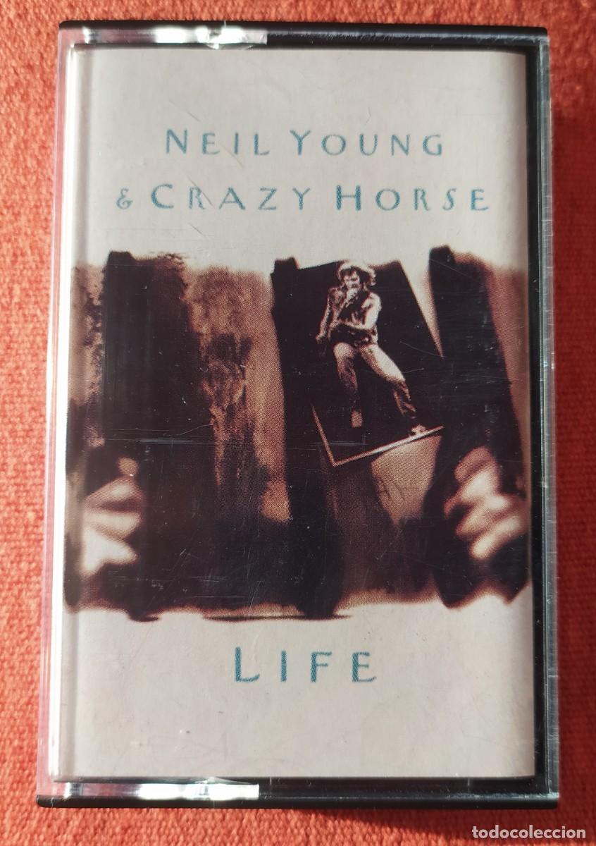 Casetes antiguos: cinta casette Neil Young and Crazy horse. Life