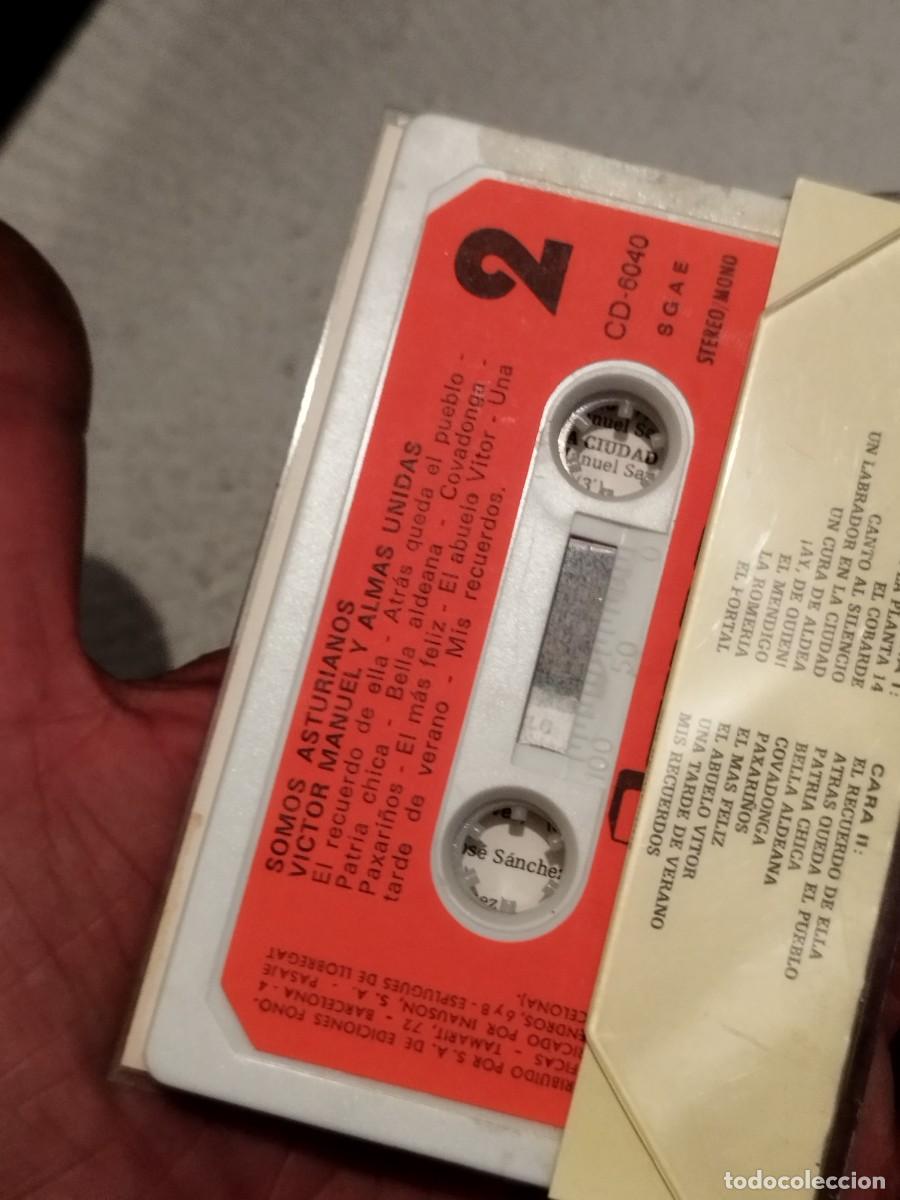 Casetes antiguos: Dos cintas cassettes de V&iacute;ctor Manuel. - Foto 3