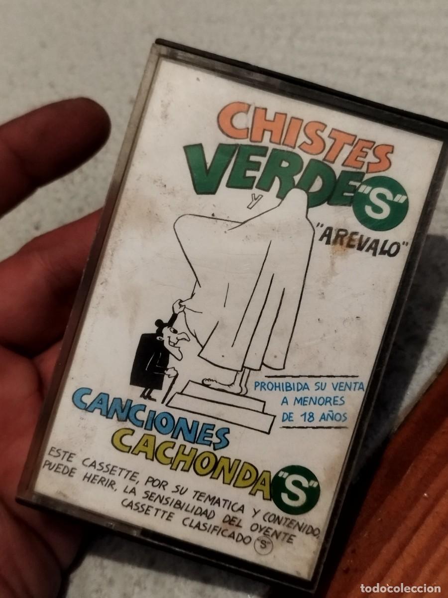 Casetes antiguos: Ar&eacute;valo, chistes verdes y canciones cachondas. Cassette, cinta. Est&aacute; un poco sucia.