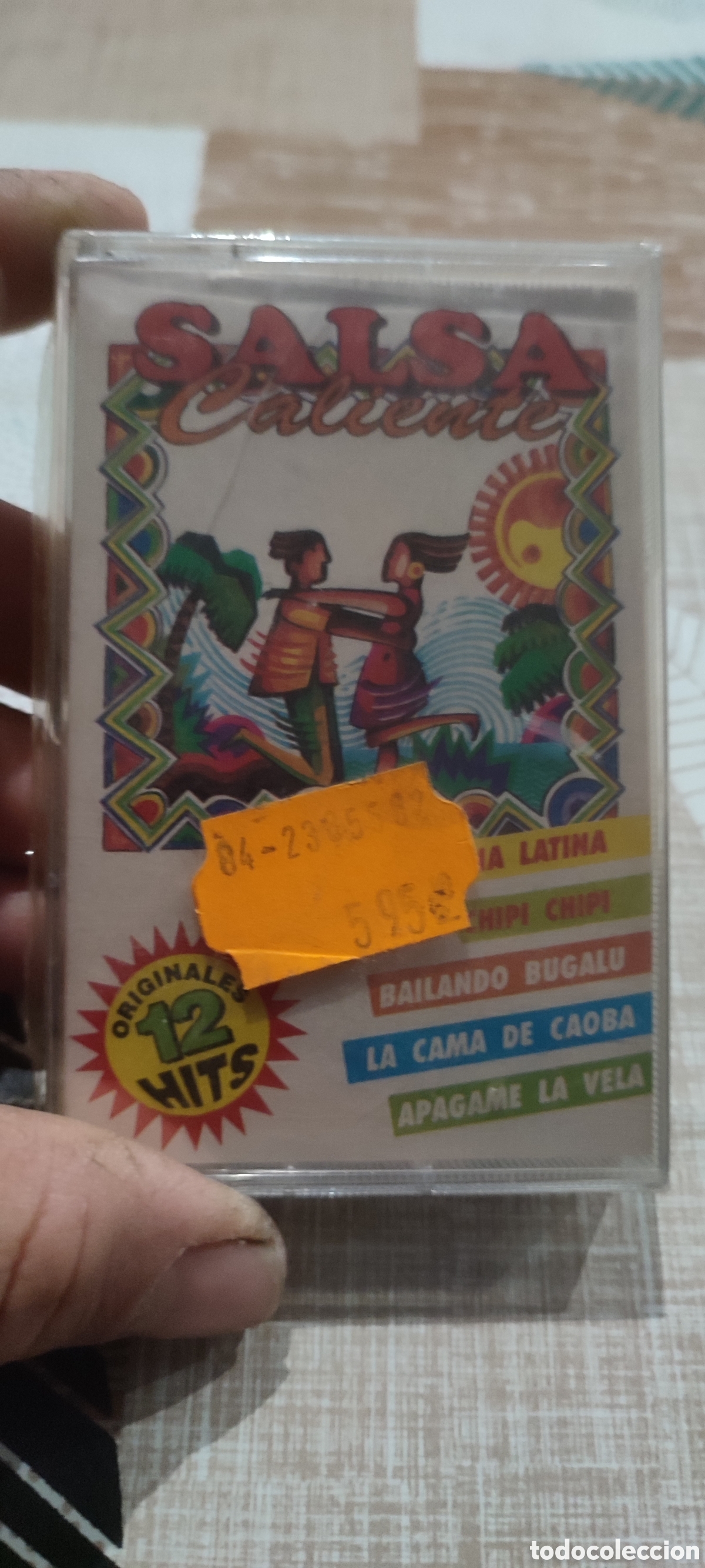 Casetes antiguos: Cinta casete Salsa Caliente. Cassette, precintados, procede de tienda cerrada hace a&ntilde;os