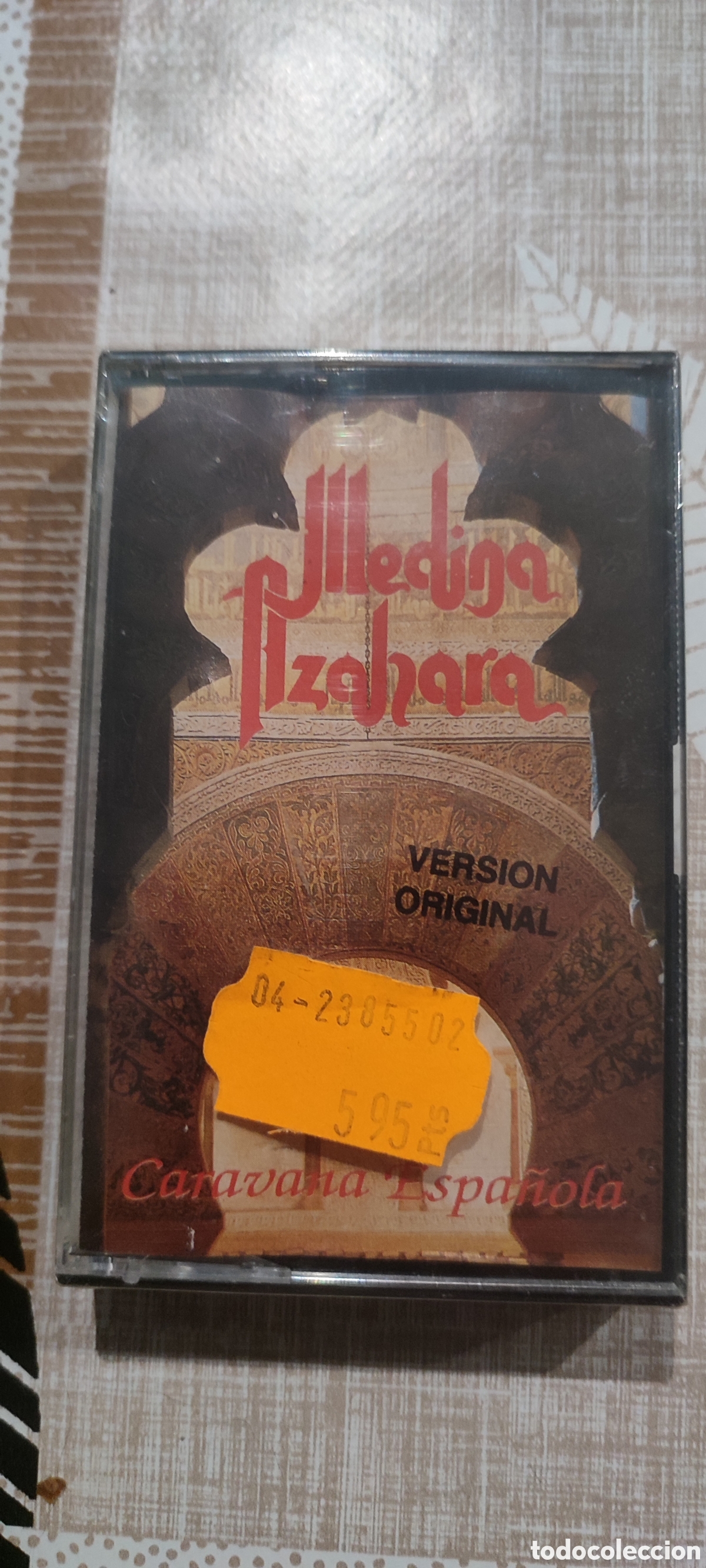 Casetes antiguos: Cinta casete Medina Azahara, Caravana Espa&ntilde;ola. Cassette Precintado, de tienda cerrada hace a&ntilde;os