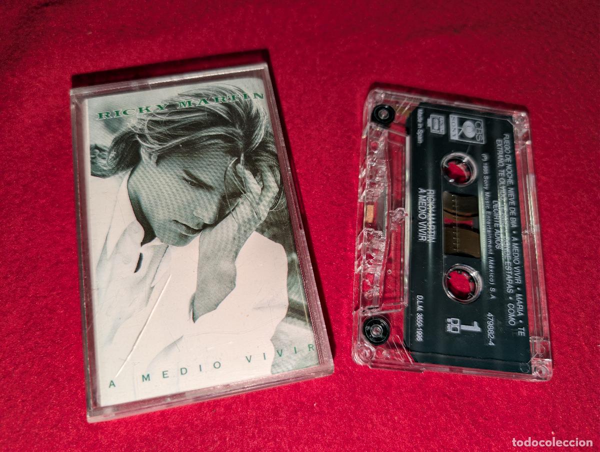 Casetes antiguos: RICKY MARTIN A medio vivir K7 CASSETTE 1995 CBS/Sony ESPA&Ntilde;A SPAIN