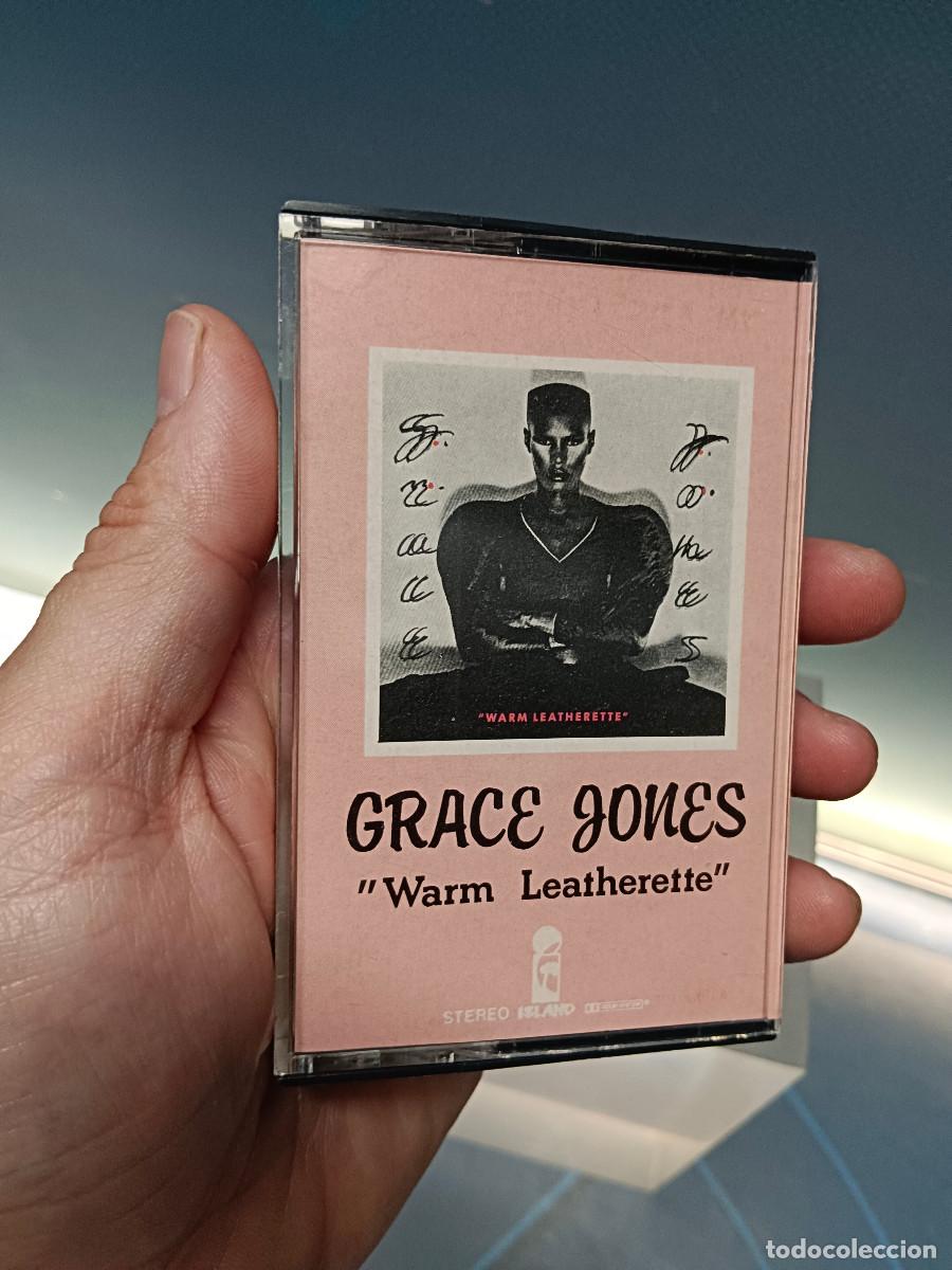 Casetes antiguos: Cinta de casete: Grace Jones - Warm Leatherette. Island Records, 1980.