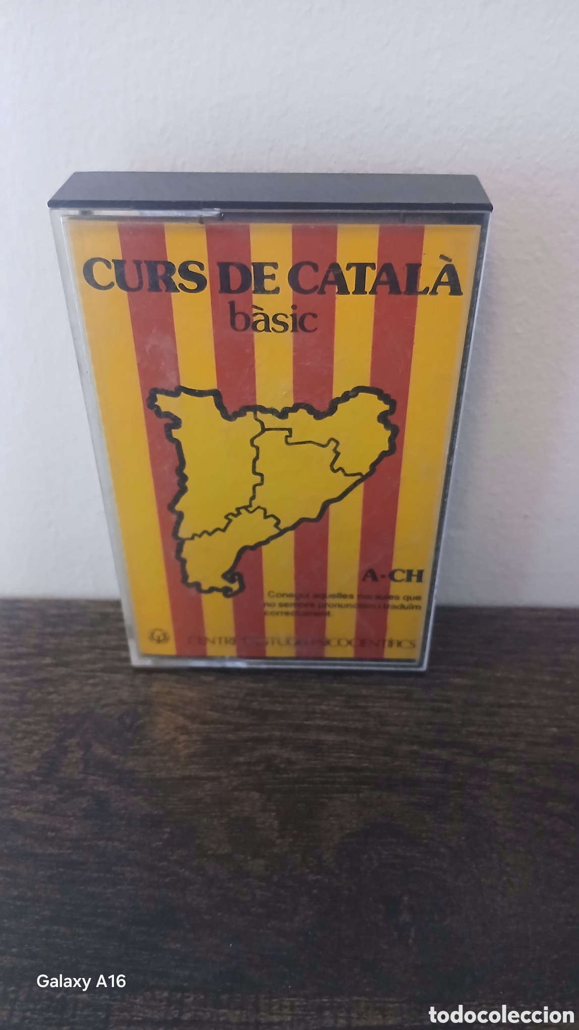 Casetes antiguos: Curso de catal&aacute;n en formato cassette. - Dise&ntilde;o con mapa de Catalu&ntilde;a y senyera