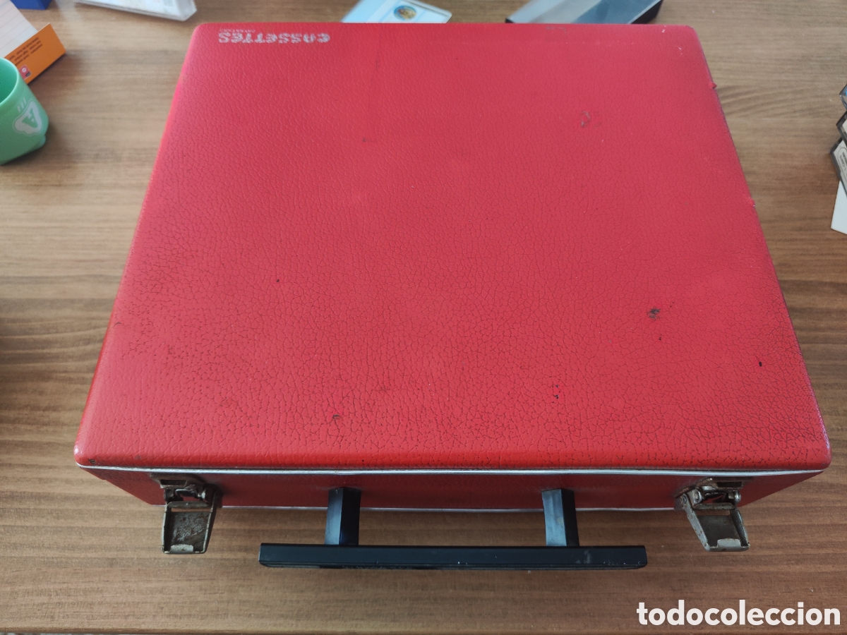 Casetes antiguos: Caja porta casettes antiguo con 30 cintas originales de flamenco LEER