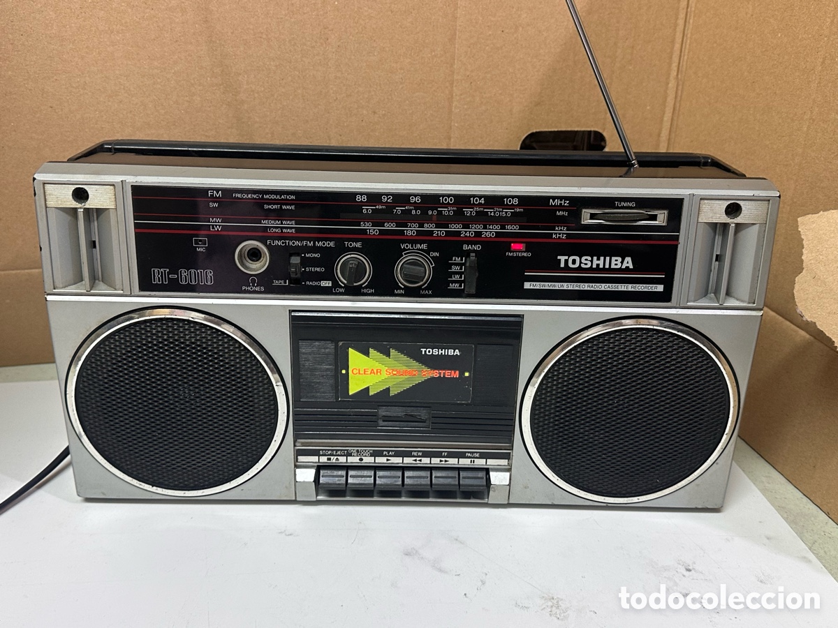 Casetes antiguos: Boombox TOSHIBA RT-6016 Reproductor de radio casete vintage FM/SW/LW/MW