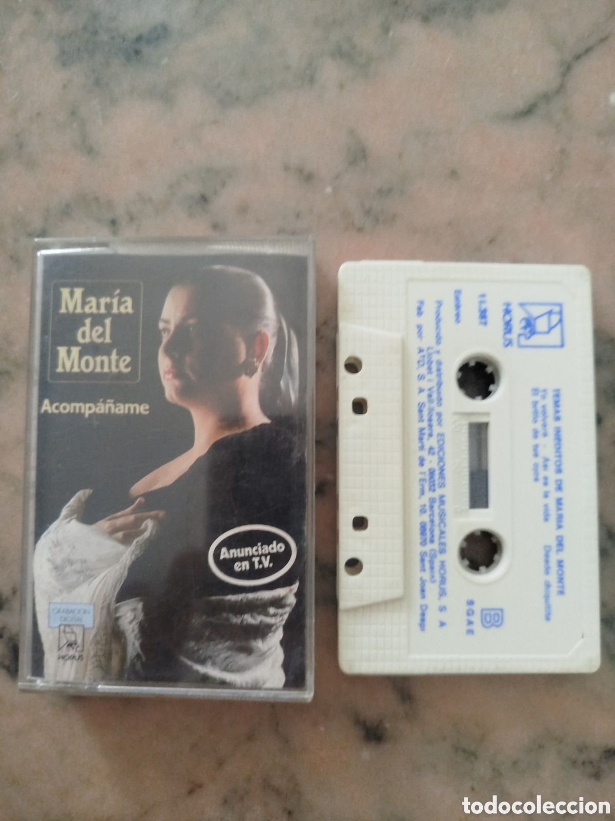 Casetes antiguos: Cinta de cassette original de la artista Mar&iacute;a del Monte titulada &rdquo;Acompa&ntilde;ame&rdquo;.
