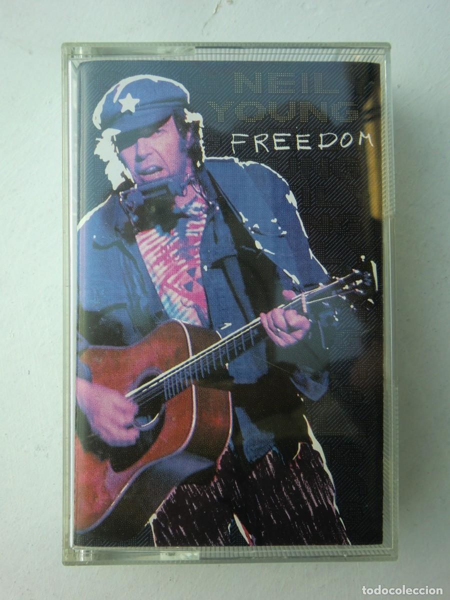 Casetes antiguos: CAS cassette NEIL YOUNG: FREEDOM (1989) Como nueva