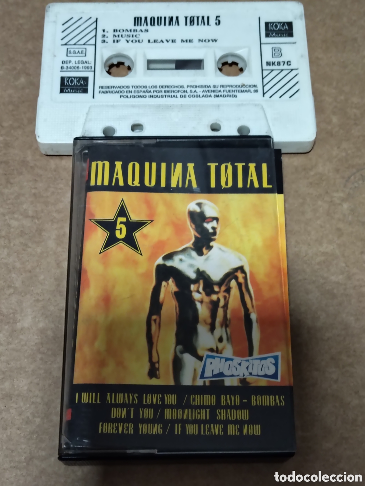 Casetes antiguos: cinta de casete del recopilatorio musical M&aacute;quina Total 5