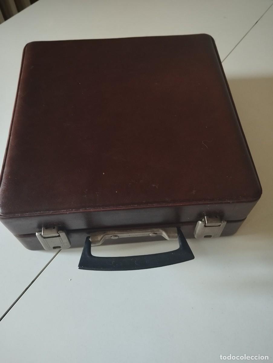 Alte Kassetten: Antiguo estuche porta casetes capacidad para 24 unidades imitaci&oacute;n piel marr&oacute;n