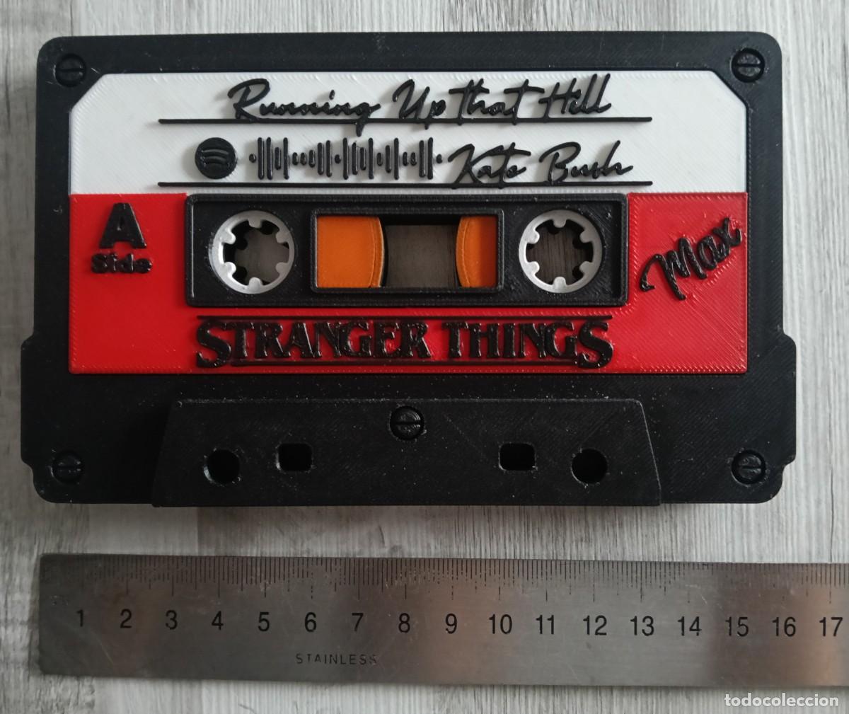 Casetes antiguos: Stranger Things - Cassette . Kate Bush . Figura Decorativa