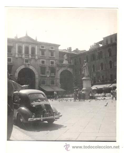 Automobili e Motociclette: Fotograf&iacute;a / Renault 4-4 / Verona a&ntilde;os 60 / 12,4 x 17,7 cm / Original