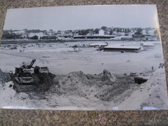 Coches y Motocicletas: CITROEN HISPANIA VIGO - FOTOGRAFIA MAQUINARIA TRABAJANDO EN EXPLANACION TERRENOS - CORREO 1.50&euro;