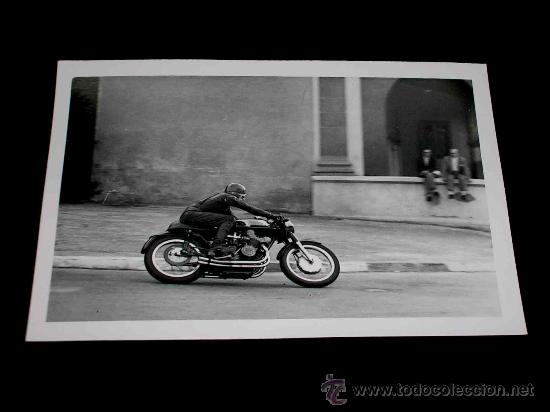 Voitures et Motocyclettes: Fotograf&iacute;a original Motocicleta Gilera 500 cc, II Gran Premio de Espa&ntilde;a, Barcelona, Montjuich 1951