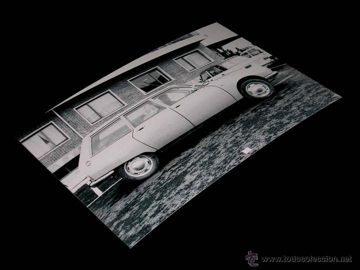 Coches y Motocicletas: Fotograf&iacute;a citro&euml;n GS Break, original Vuelta Ciclista a Espa&ntilde;a 1975. Tama&ntilde;o 10 x 15 cms.