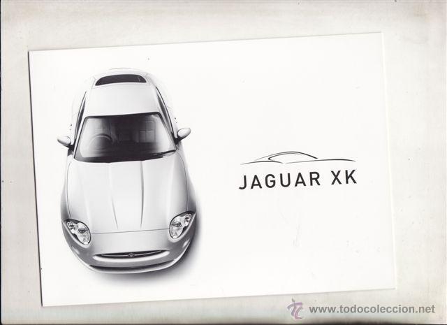 Coches y Motocicletas: CATALOGO PUBLICITARIO JAGUAR XK (ORIGINAL) IDIOMA ESPA&Ntilde;OL 34 PAGINAS Y 2 CD.
