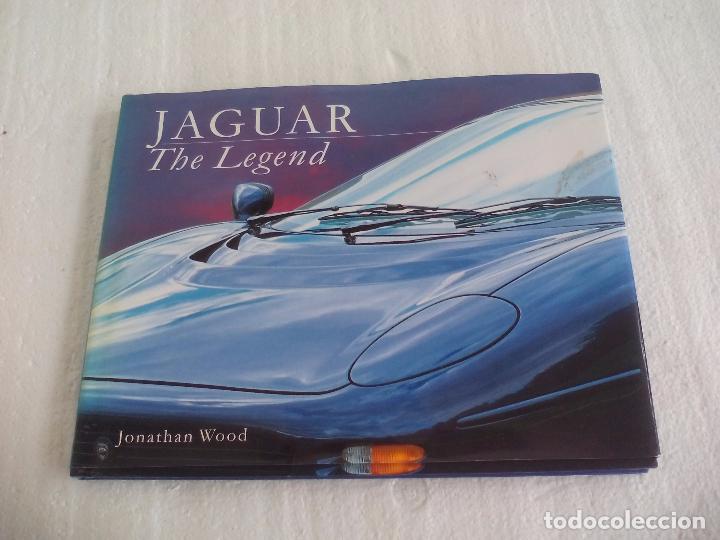 Coches y Motocicletas: Jaguar. The legend. Jonathan Wood. 1998. Libro sobre coches, en ingl&eacute;s.