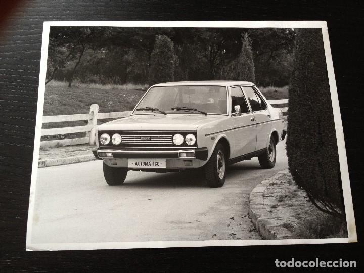 Coches y Motocicletas: SEAT 131 AUTOMATICO - FOTO PRENSA ORIGINAL FOTOGRAFIA - NO CATALOGO FOLLETO MANUAL
