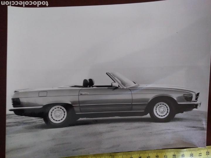 Coches y Motocicletas: &copy; Mercedes Benz 500 SL R107 Fotograf&iacute;a de prensa original.