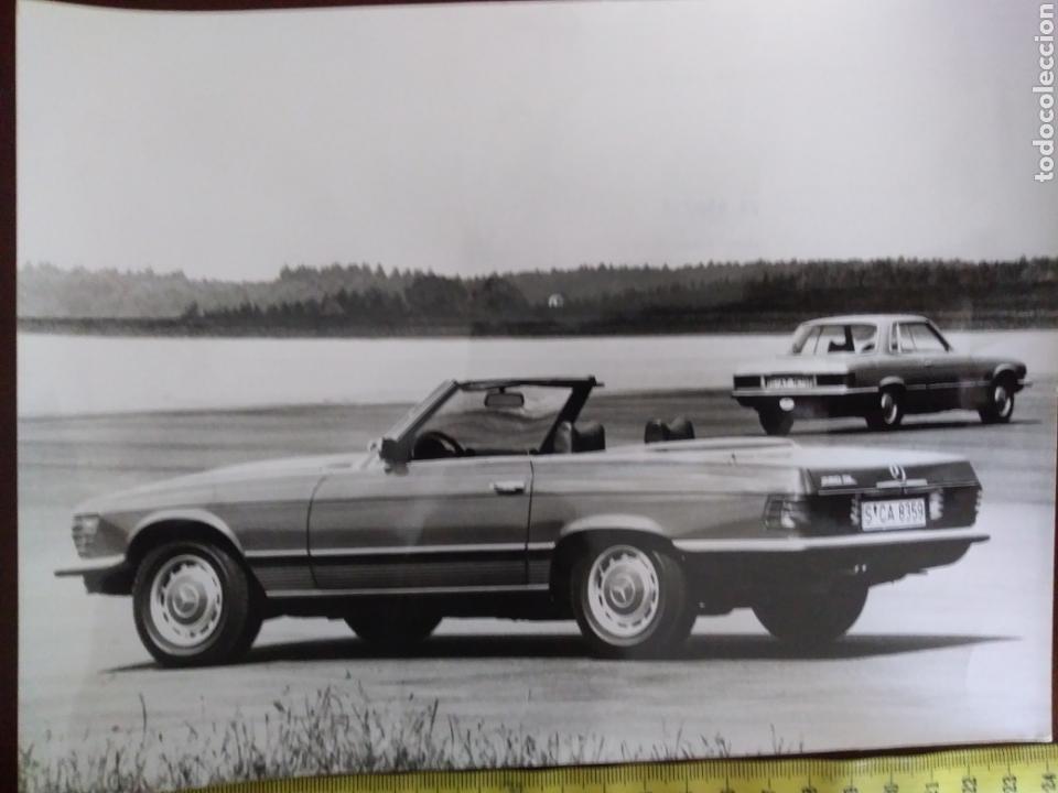 Coches y Motocicletas: &copy; Mercedes Benz SL R107 Fotograf&iacute;a original de prensa.