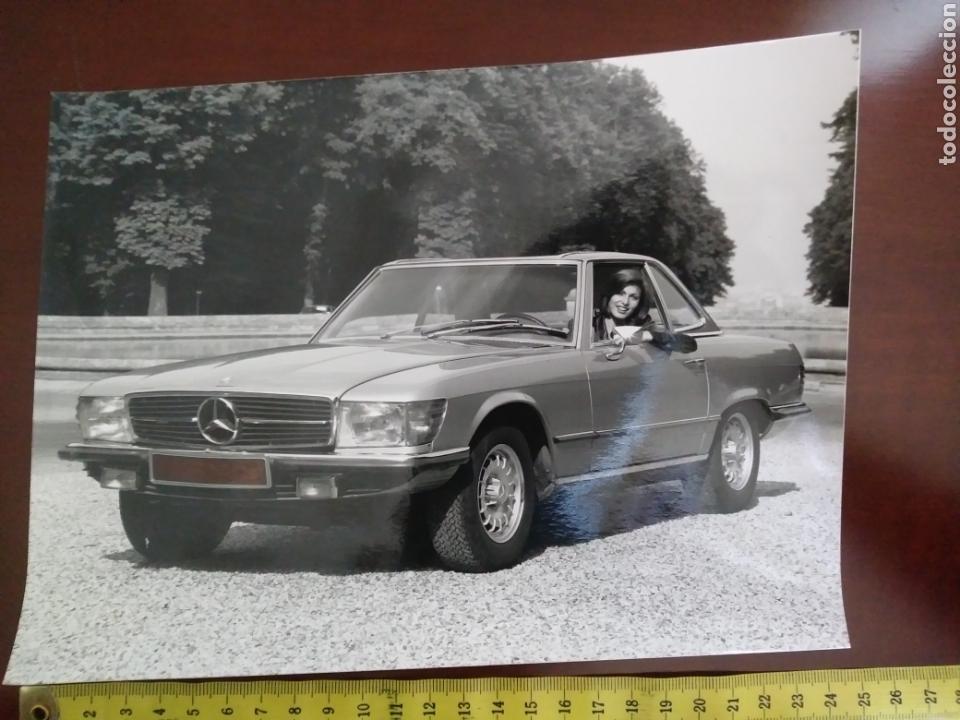 Coches y Motocicletas: &copy; Mercedes Benz SL R107 Fotograf&iacute;a original de prensa.