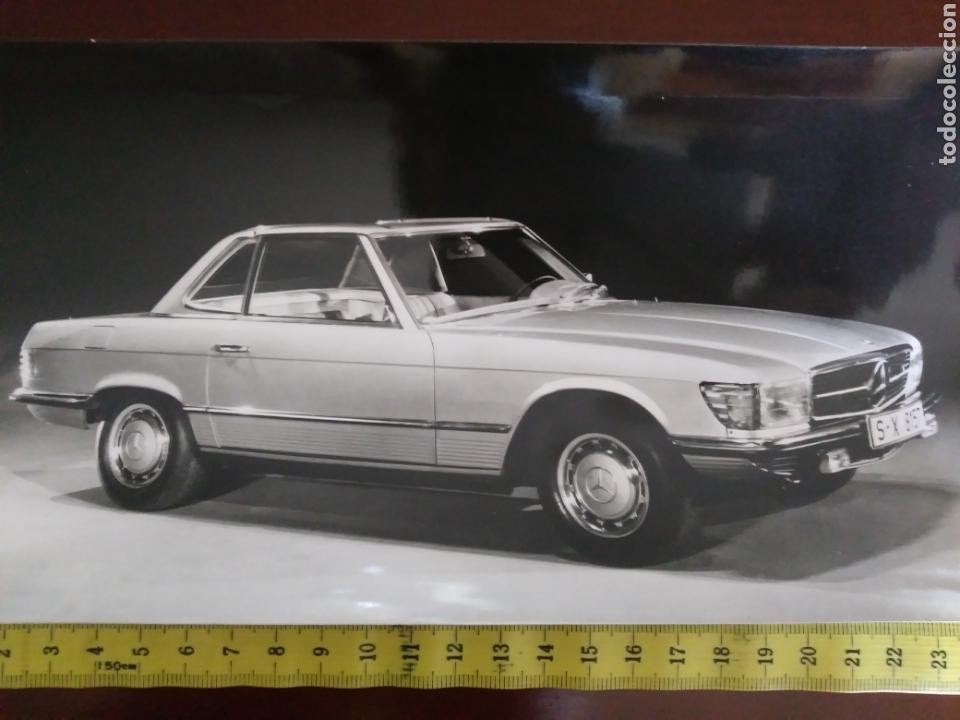 Coches y Motocicletas: &copy; Mercedes Benz 350 SL R107 Fotograf&iacute;a original de prensa