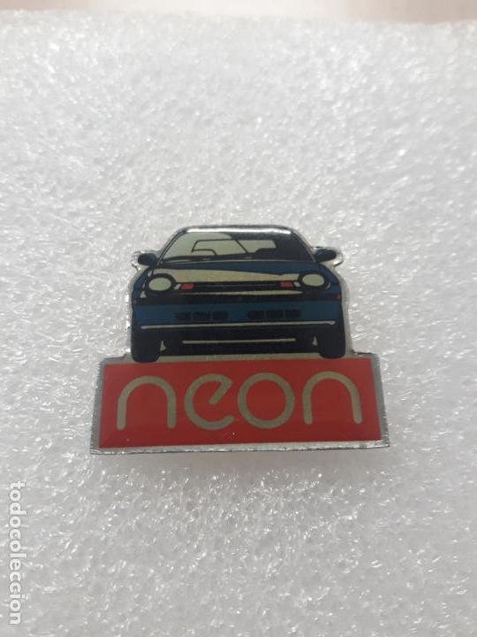 Coches y Motocicletas: PIN OFICIAL CHRYSLER NEON AUTOMOBILISMO COCHES MOTOR PINS PINES