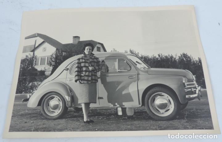 Automobili e Motociclette: ANTIGUA FOTOGRAFIA DE Renault 4CV, 4 4, 100% ORIGINAL, MIDE 18 X 13 CMS.