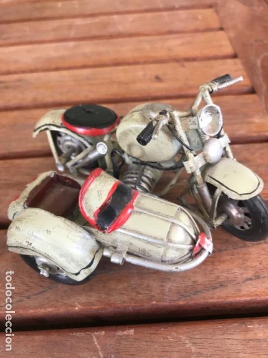 Automobili e Motociclette: Moto con sidecar. Met&aacute;lica.