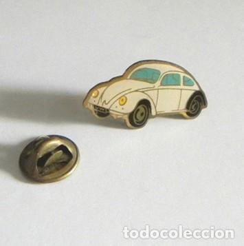 Coches y Motocicletas: PIN DE ESCARABAJO BLANCO VOLKSWAGEN - COCHE CL&Aacute;SICO TRANSPORTE -M&Aacute;S PINS EN VENTA EN OTRAS SECCIONES