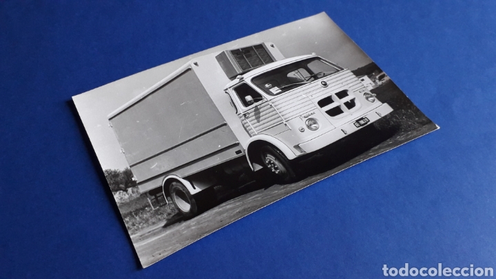 Coches y motocicletas: Foto original Pegaso Comet Frigor&iacute;fico, matr&iacute;cula Gerona GE-700319, medida 18 x 12 cms. A&ntilde;os 60.