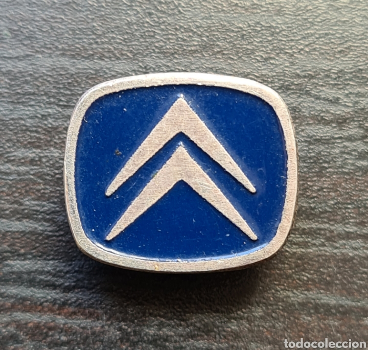 Coches y Motocicletas: Insignia ojal publicidad Citro&euml;n