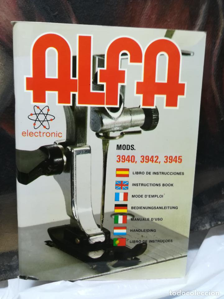 Coches y Motocicletas: Cat&aacute;logo y Manual m&aacute;quinas de coser Alfa. Mod 3940,3942 y 3945