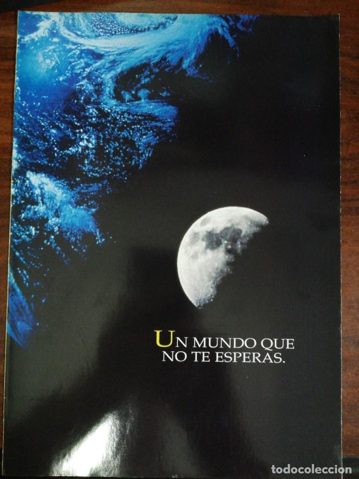 Autos und Motorr&auml;der: Cat&aacute;logo original Hyundai. Un mundo que no te esperas. Gama completa. Finales a&ntilde;os 90.
