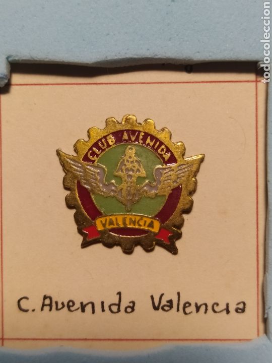 Automobili e Motociclette: CLUB AVENIDA VALENCIA. FONDO VERDE. CAPADO POR DETRAS. PEGADO A CARTON DURO. UNICO EN T.C.