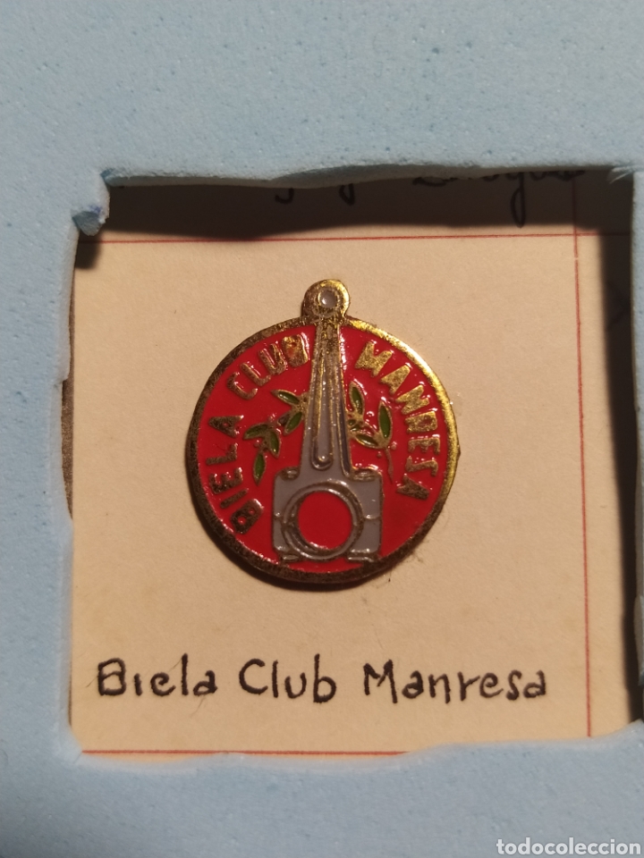 Automobili e Motociclette: BIELA CLUB MANRESA. SOLAPA CORTADA. PEGADO A CARTON DURO. UNICO EN T.C.