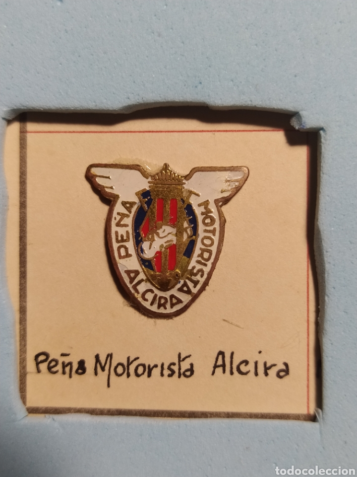 Carros e motociclos: PE&Ntilde;A MOTORISTA ALCIRA. CAPADO POR DETRAS. PEGADO A CARTON DURO.