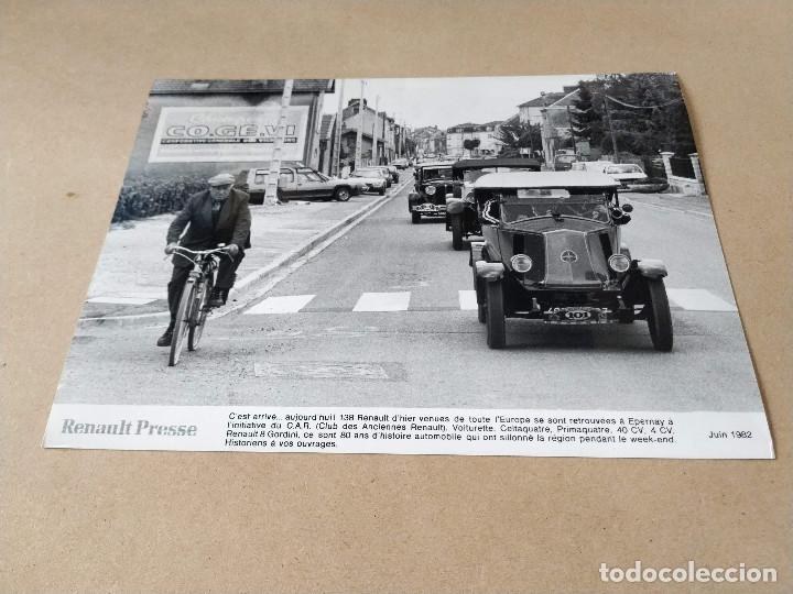 Cars and Motorcycles: FOTO ENCUENTRO RENAULT EN &Eacute;PERNAY - RENAULT PRESSE - JUNIO 1982