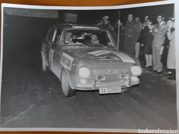 Cars and Motorcycles: Foto Valladolid coche rally a&ntilde;o 1971. Seat 850.
