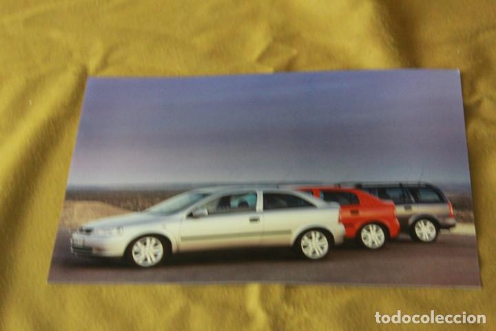 Coches y Motocicletas: Fotograf&iacute;a publicitaria Opel Astra, tres diferentes modelos.