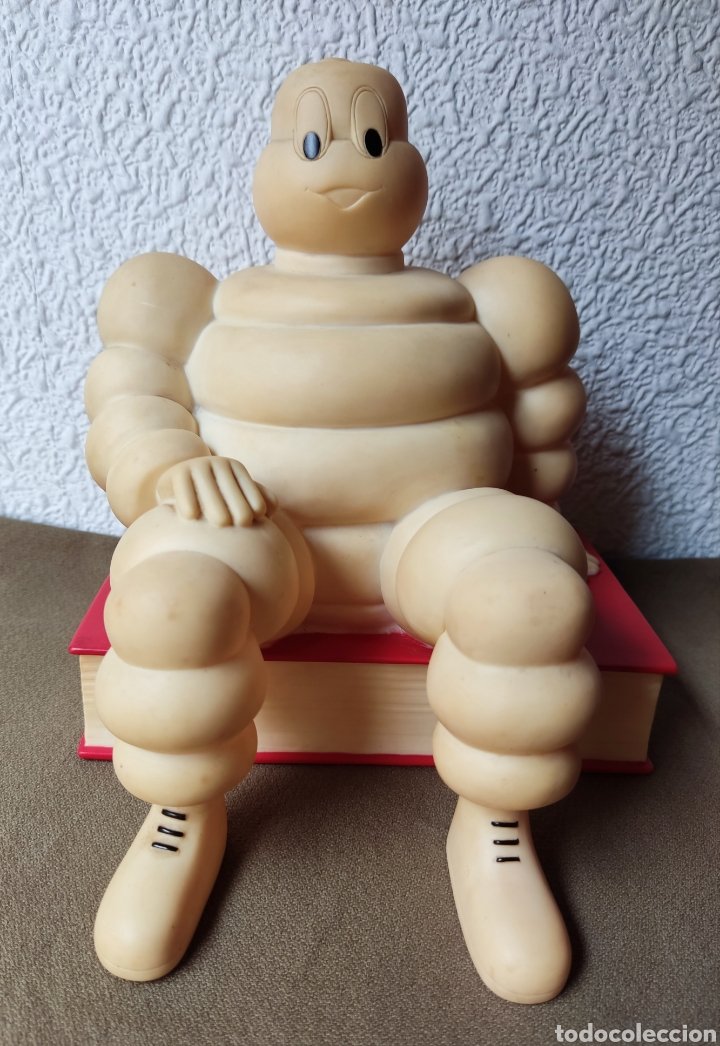 michelín - figura bibendum sentado en una rueda - Acheter Autres figurines  en caoutchouc et PVC sur todocoleccion