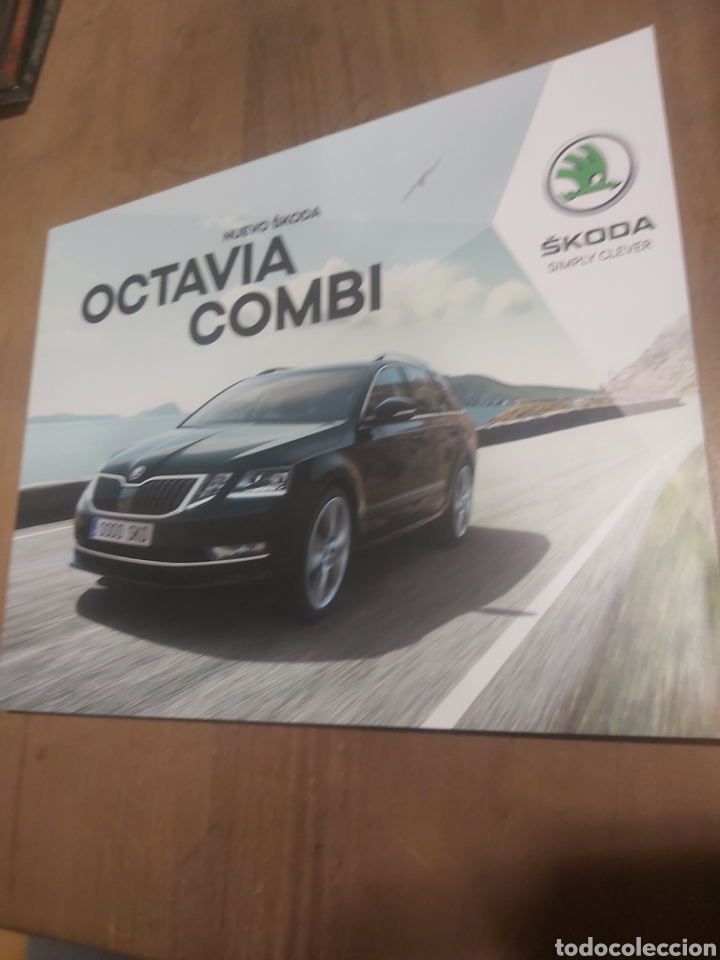 Carros e motociclos: CAT&Aacute;LOGO OCTAVIA COMBI SKODA 2017