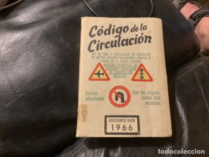 Autos und Motorr&auml;der: Codigo de circulacion 1966 ediciones Gior
