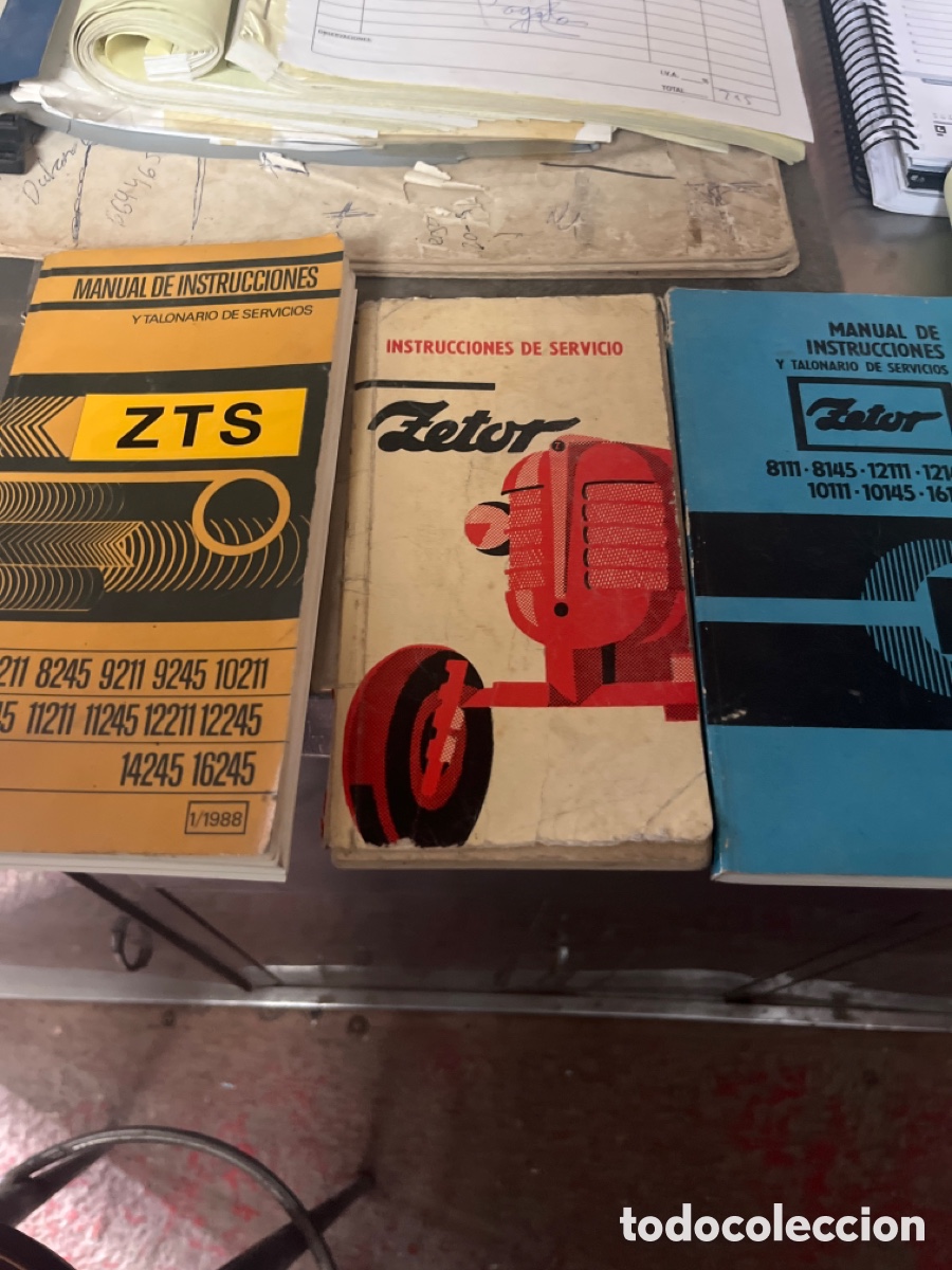 Coches y motocicletas: Lote de 3 cat&aacute;logo de tractores ZETOR