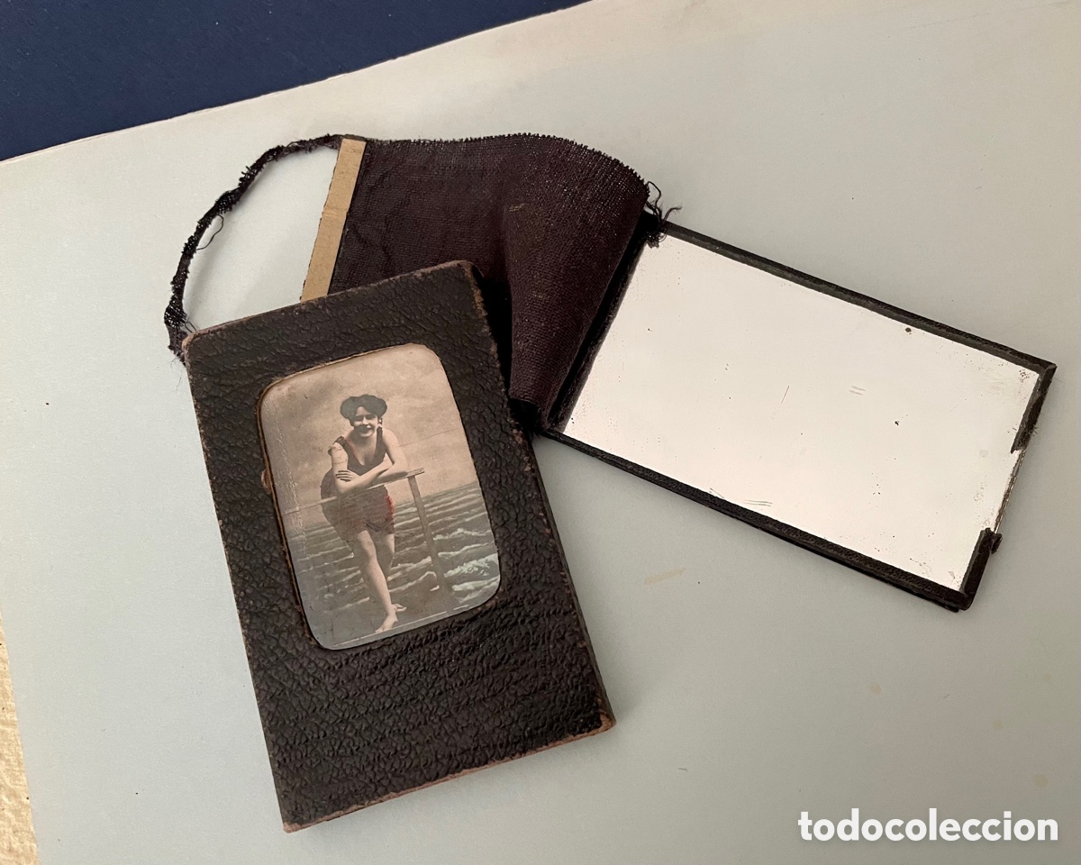Automobili e Motociclette: Accesorio casa Fominaya (Carlos). Antiguo espejito de bolsillo. ca. 1922.
