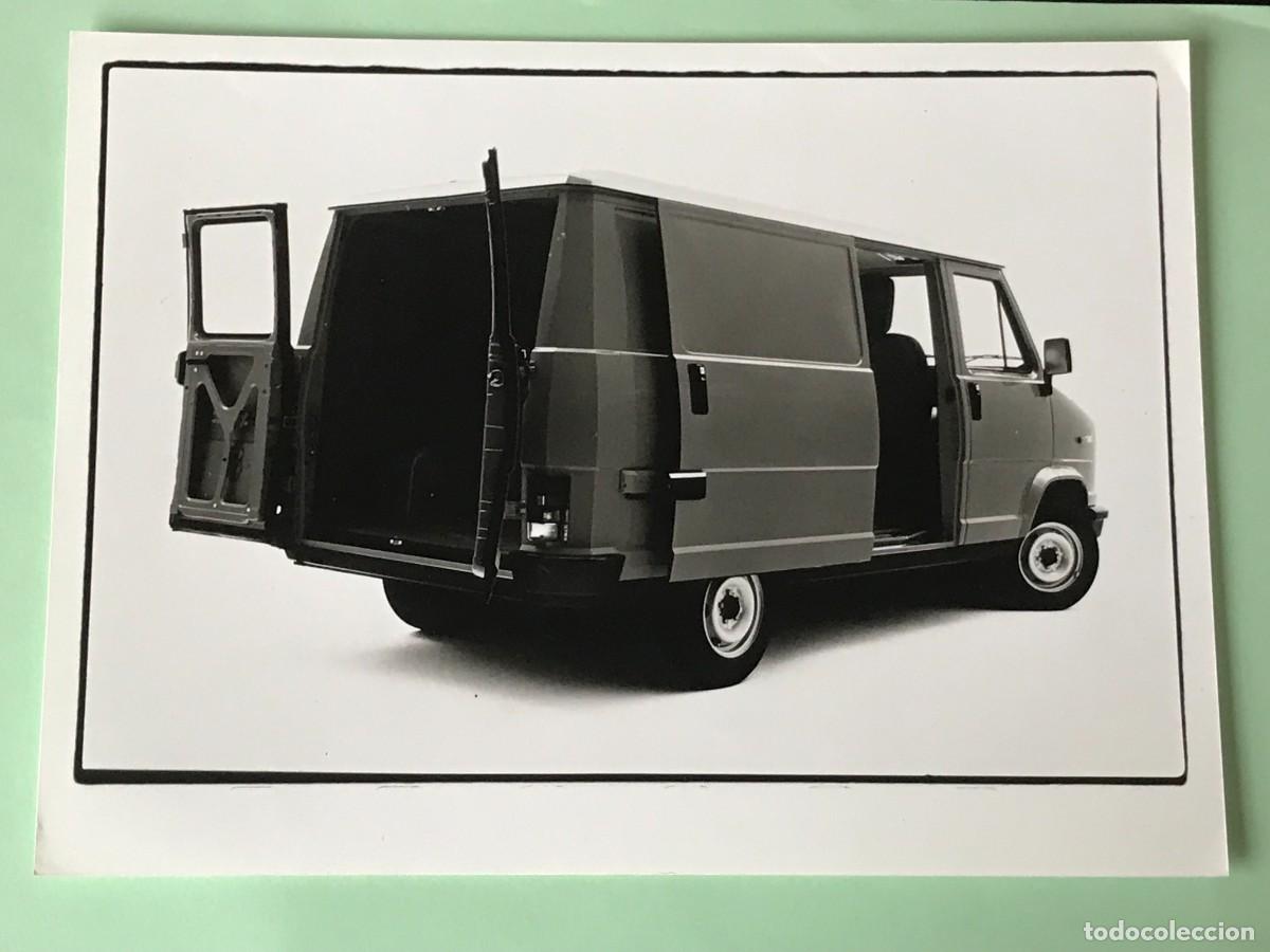 Coches y Motocicletas: CITROEN C-25 FURGONETA VAN / PUEGEOT J5 ? - FOTO PRENSA ORIGINAL - A&Ntilde;OS 80 - 18x24