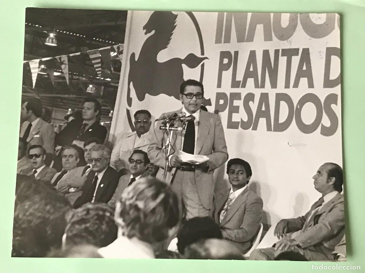 Coches y Motocicletas: PEGASO ENASA VENEZUELA NUEVA FACTORIA INAGURACION - FOTO PRENSA ORIGINAL - A&Ntilde;OS 80 - 18,5x23,5