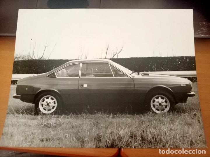 Coches y Motocicletas: LANCIA COUPE 1975 LAMINA ILUSTRADA LANZAMIENTO 24 X 18 CM