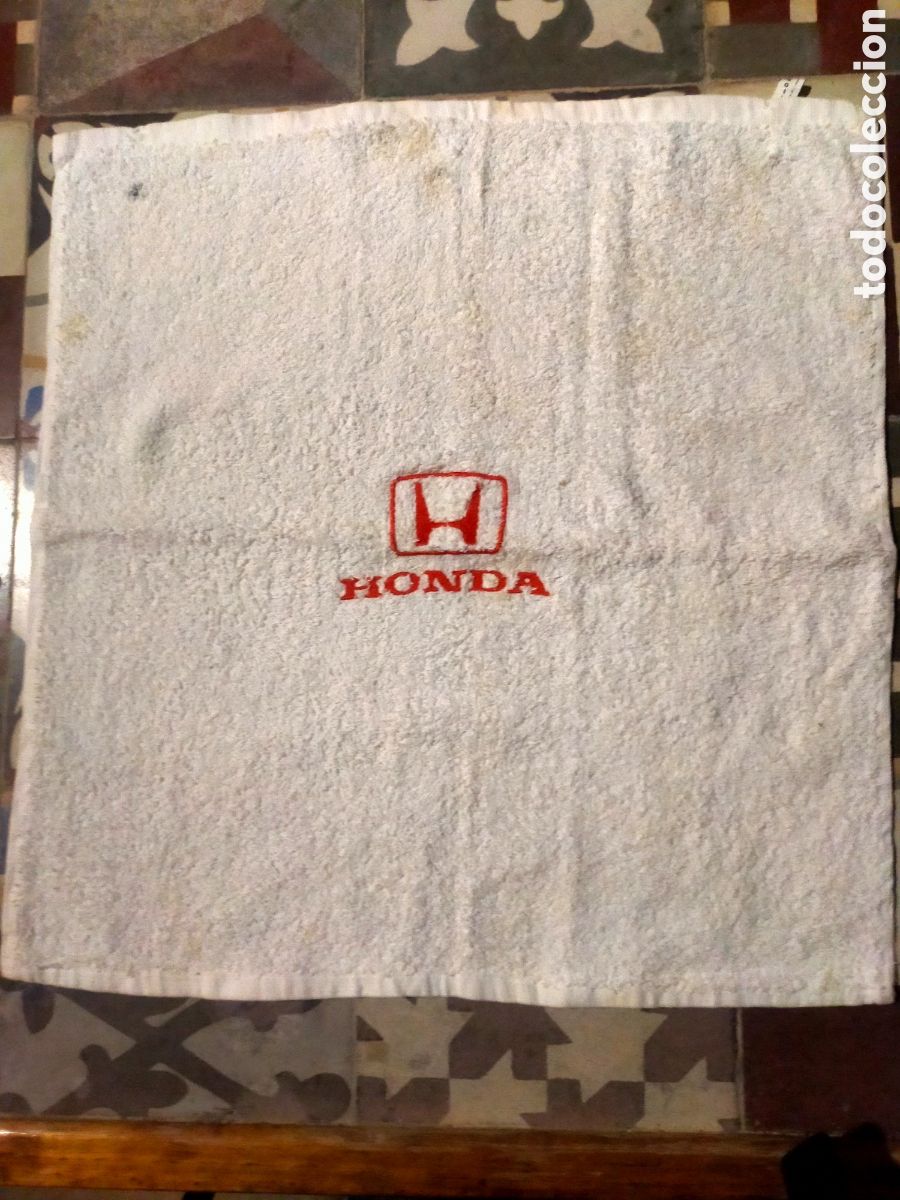 Coches y Motocicletas: Vieja toalla moto honda la mariposa de oro Castell&oacute;n